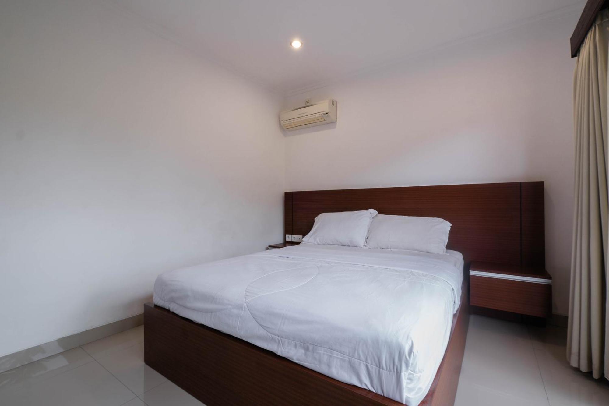 Puri Kasih Home Stay Санур Экстерьер фото