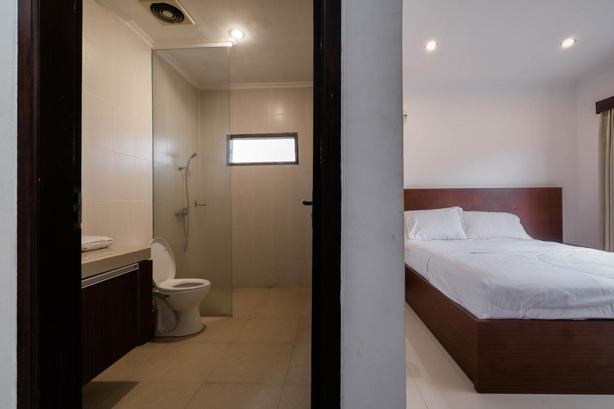 Puri Kasih Home Stay Санур Экстерьер фото