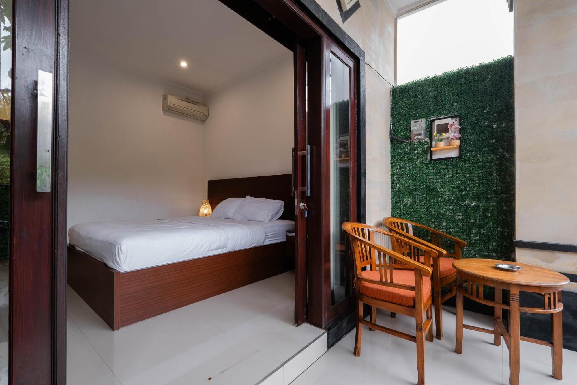 Puri Kasih Home Stay Санур Экстерьер фото