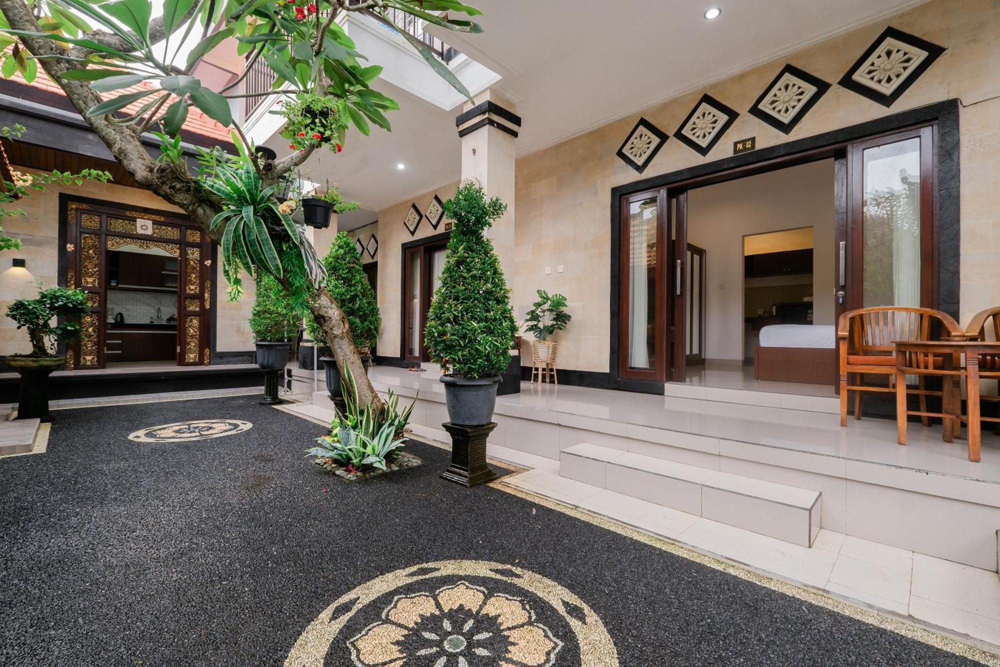 Puri Kasih Home Stay Санур Экстерьер фото