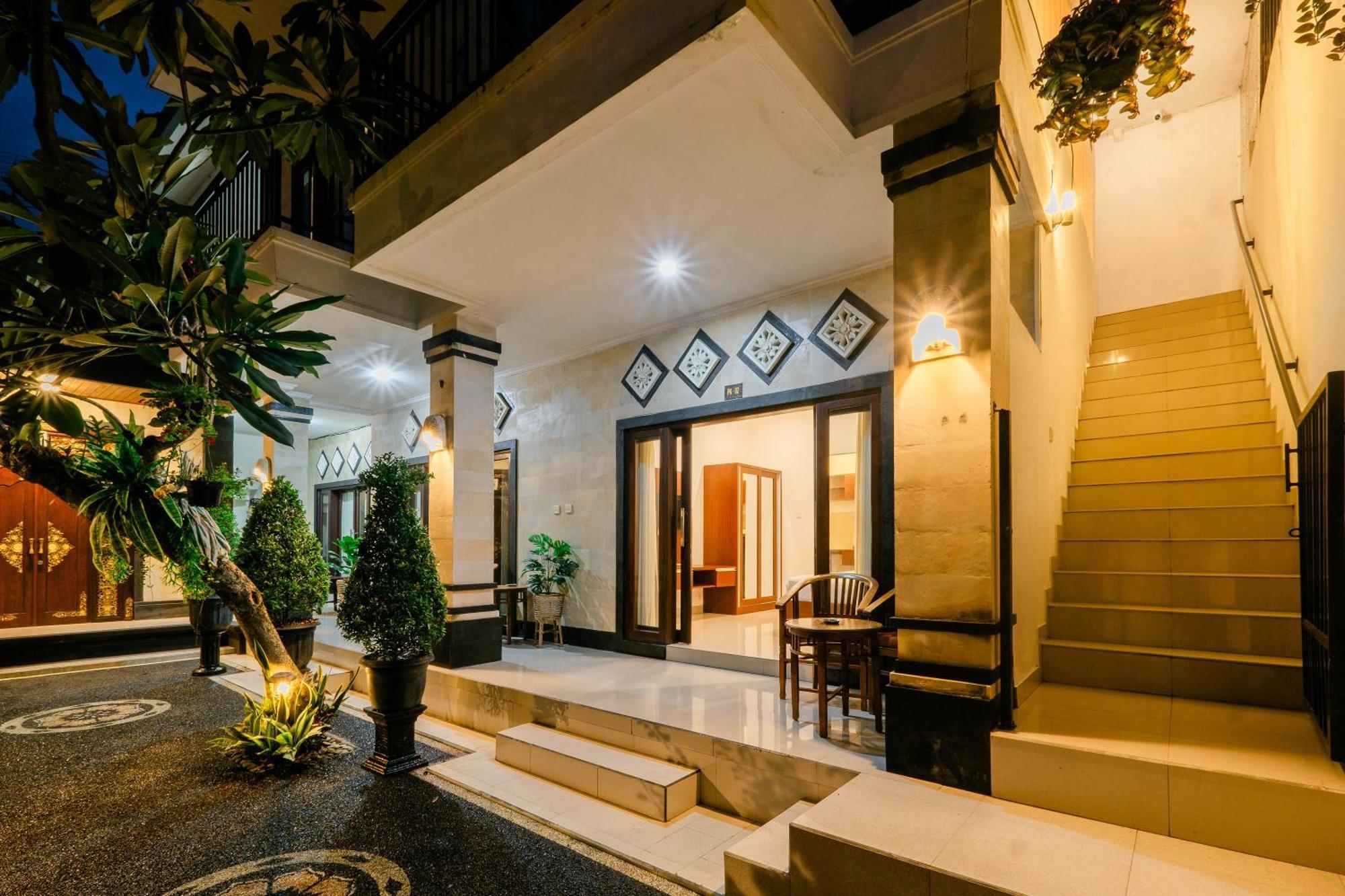 Puri Kasih Home Stay Санур Экстерьер фото