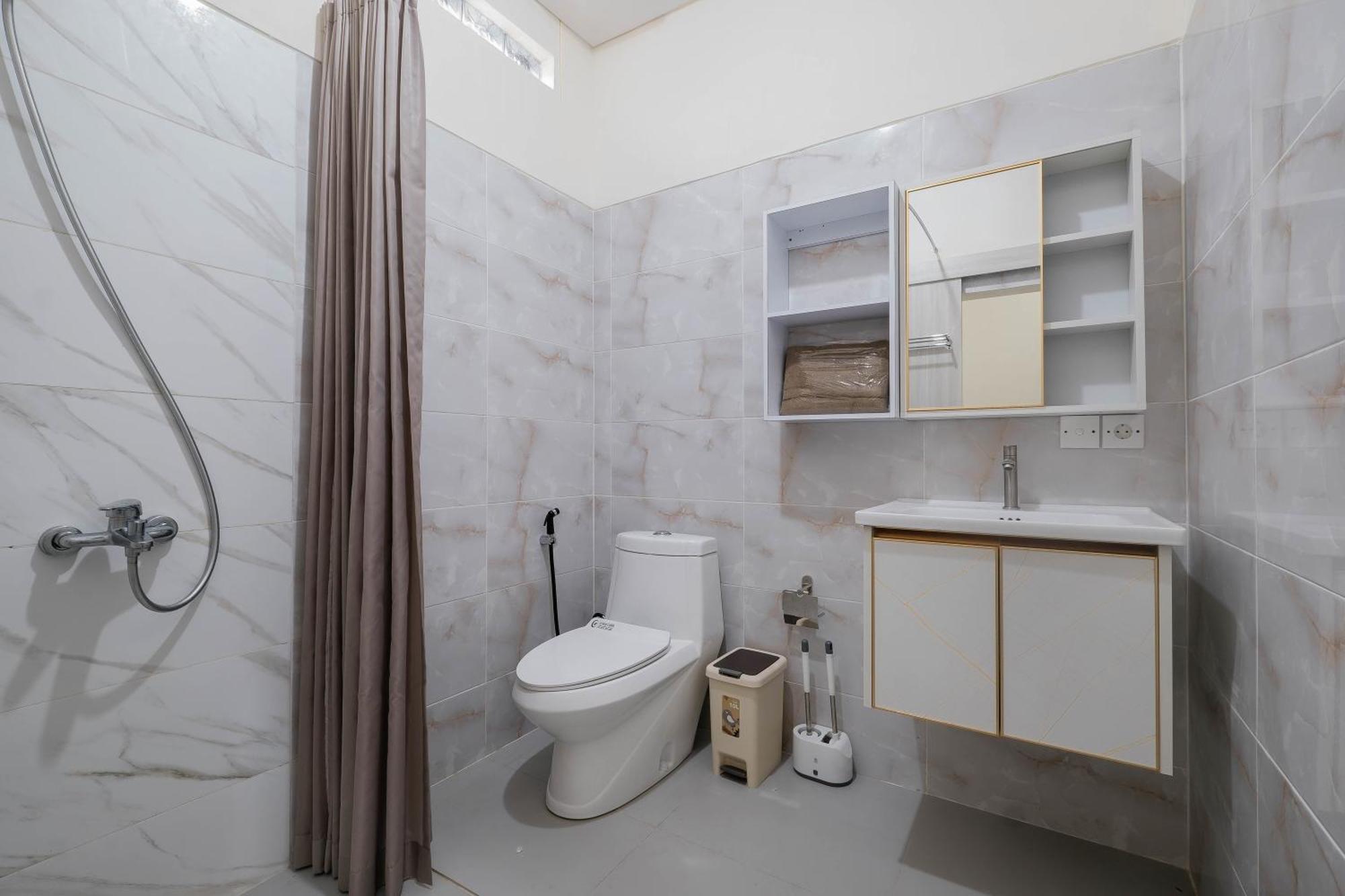 Puri Kasih Home Stay Санур Экстерьер фото